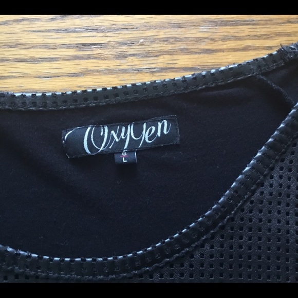 Black oxygen t-shirt with leather garment - Picture 4 of 4